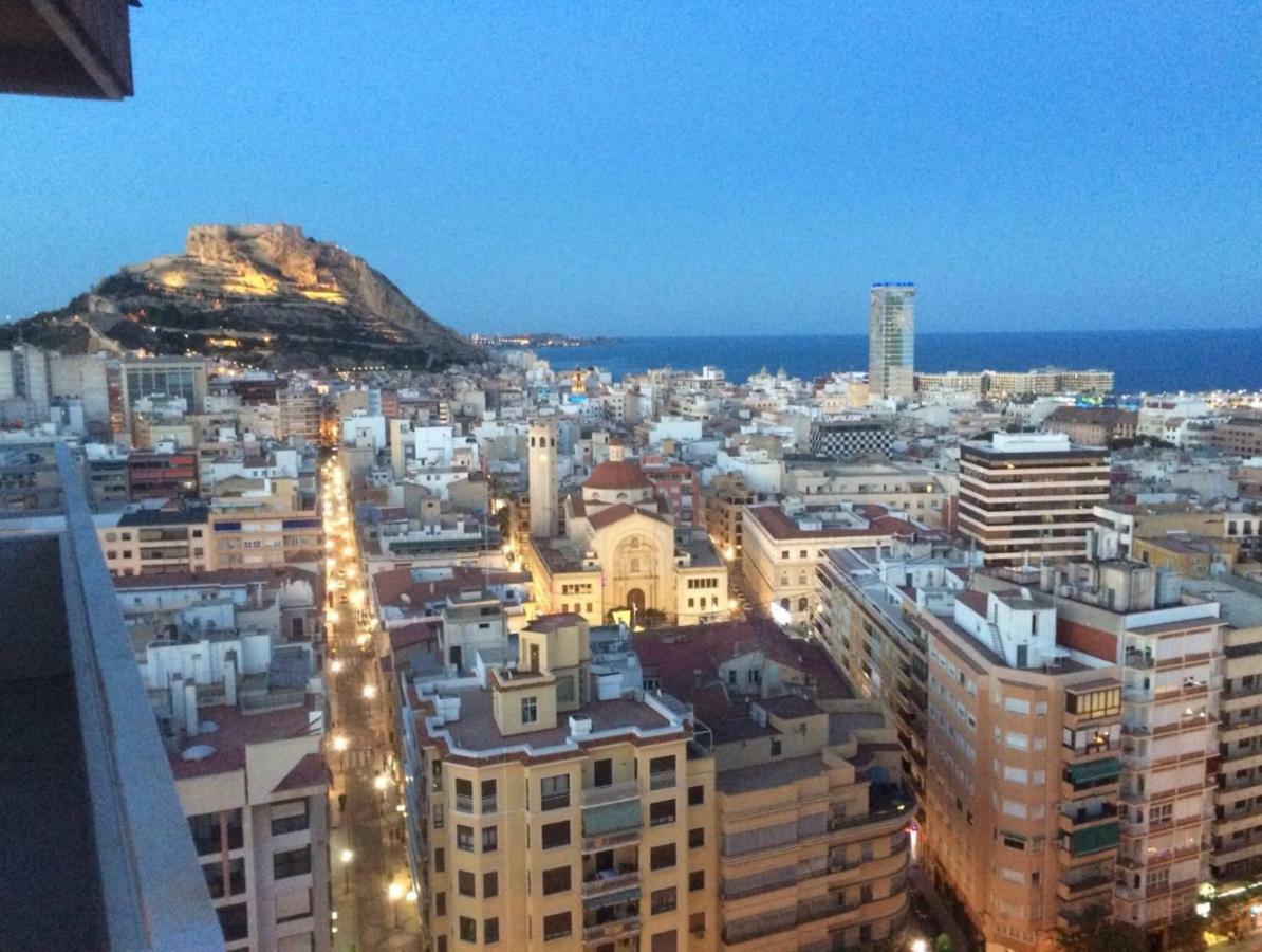 Apartamento & Sea View Alicante Bagian luar foto
